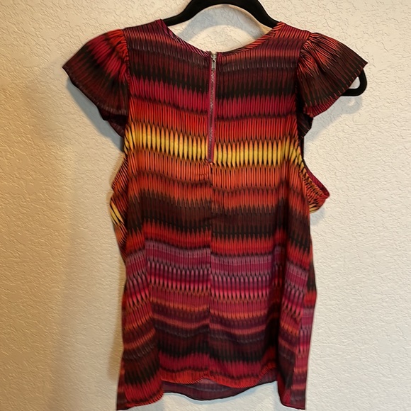 Worthington Ruffle Sleeve sleeveless blouse Sz S flame stitch multicolor 🔥🌷 - Picture 3 of 4